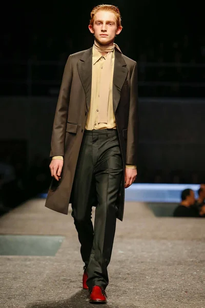 Look 40